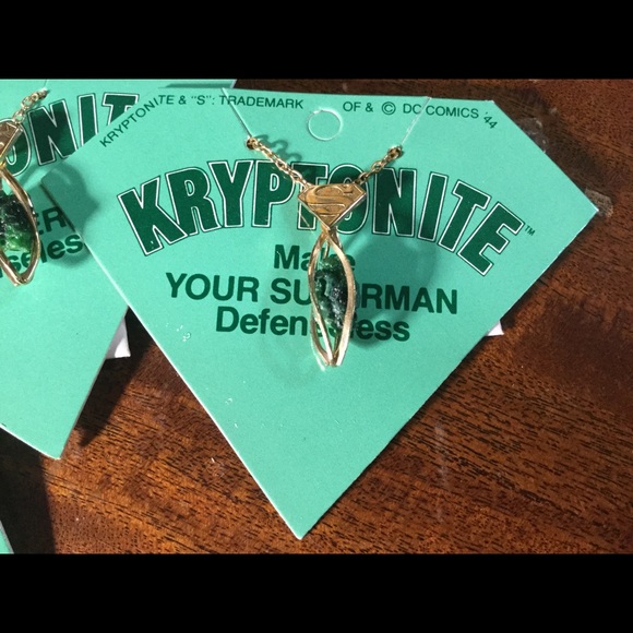 Vintage Superman Necklace original packaging - Picture 1 of 3
